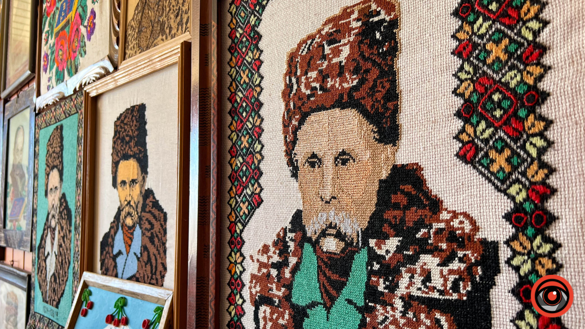 Прикарпатець зібрав понад 1000 унікальних експонатів, пов'язаних із Тарасом Шевченко