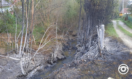 Спеціалісти перевіряли якість повітря та води у Стримбі на Надвірнянщині після вибуху