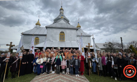 Столітній храм: Владика Петро очолив святкування ювілею церкви св. Дмитрія у селі Годи-Добровідка