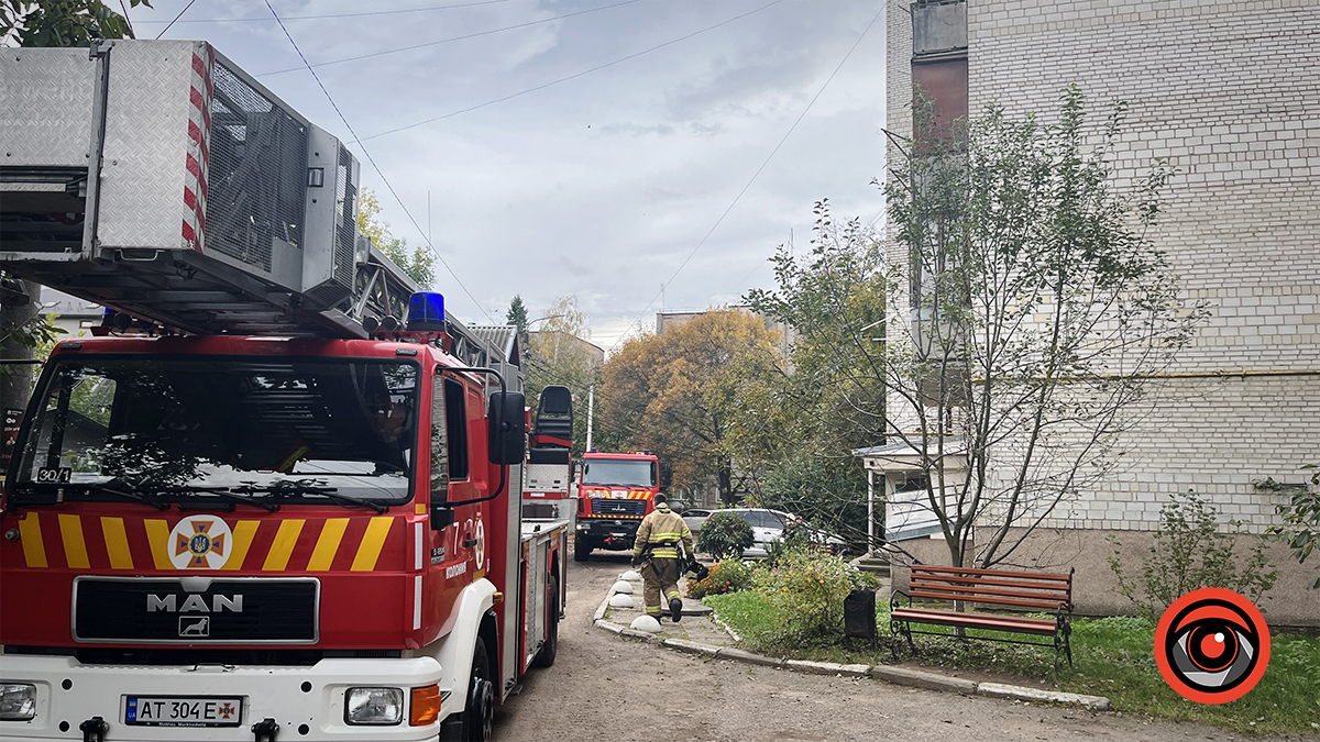 У багатоповерхівці Коломиї вибухнув газ, жінку доправили у лікарню