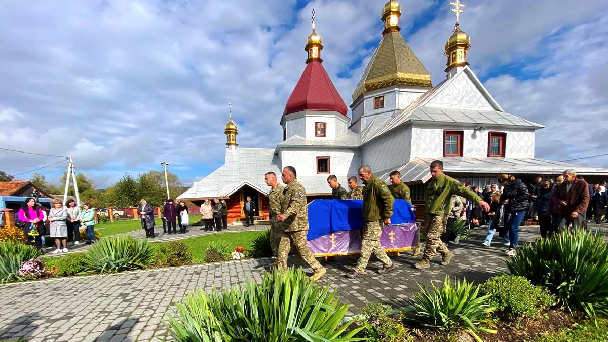 На Коломийщині прощалися з Героєм Петром Грабовецьким