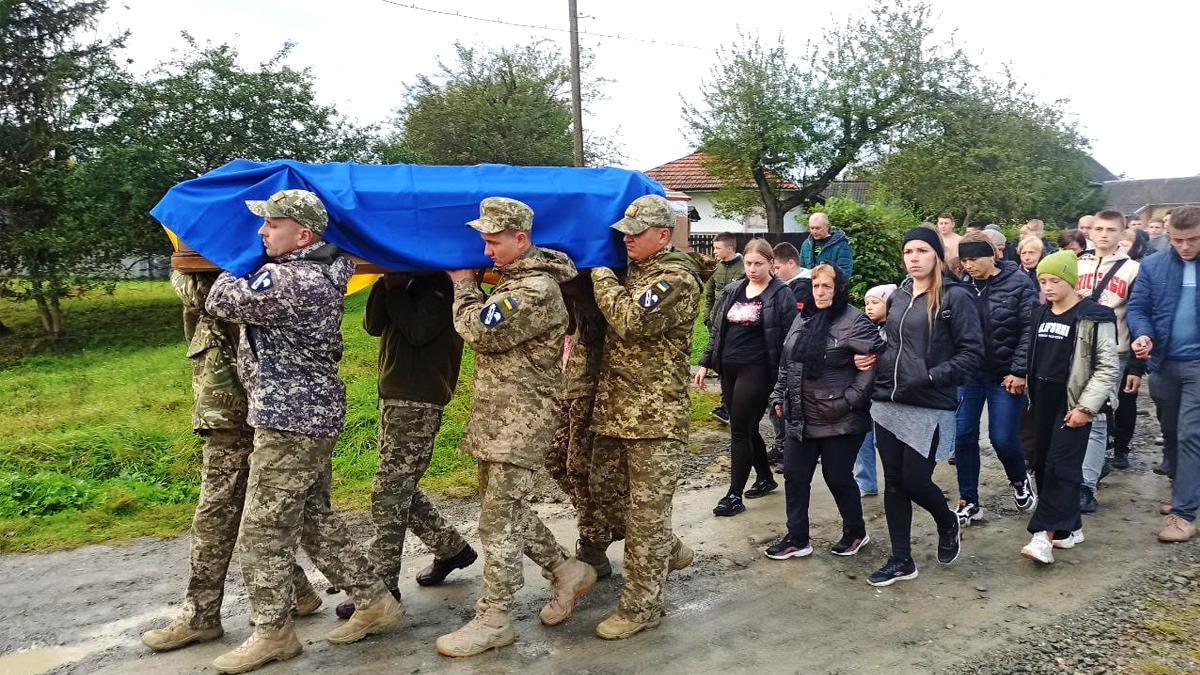 На Коломийщині прощалися з Героєм Петром Грабовецьким