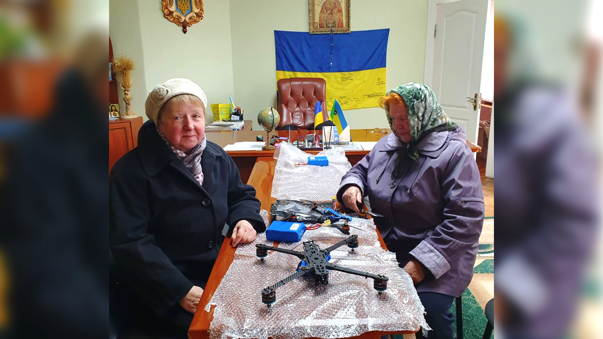 Пенсіонерки з Рожнятова придбали дрони-камікадзе для Едельвейсів