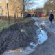 Після ремонту в мікрорайоні мешканці вул. Коновальця у Коломиї позбулися залишків єдиного тротуару