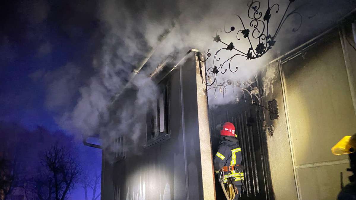 У Надвірній сталася пожежа в житловому будинку