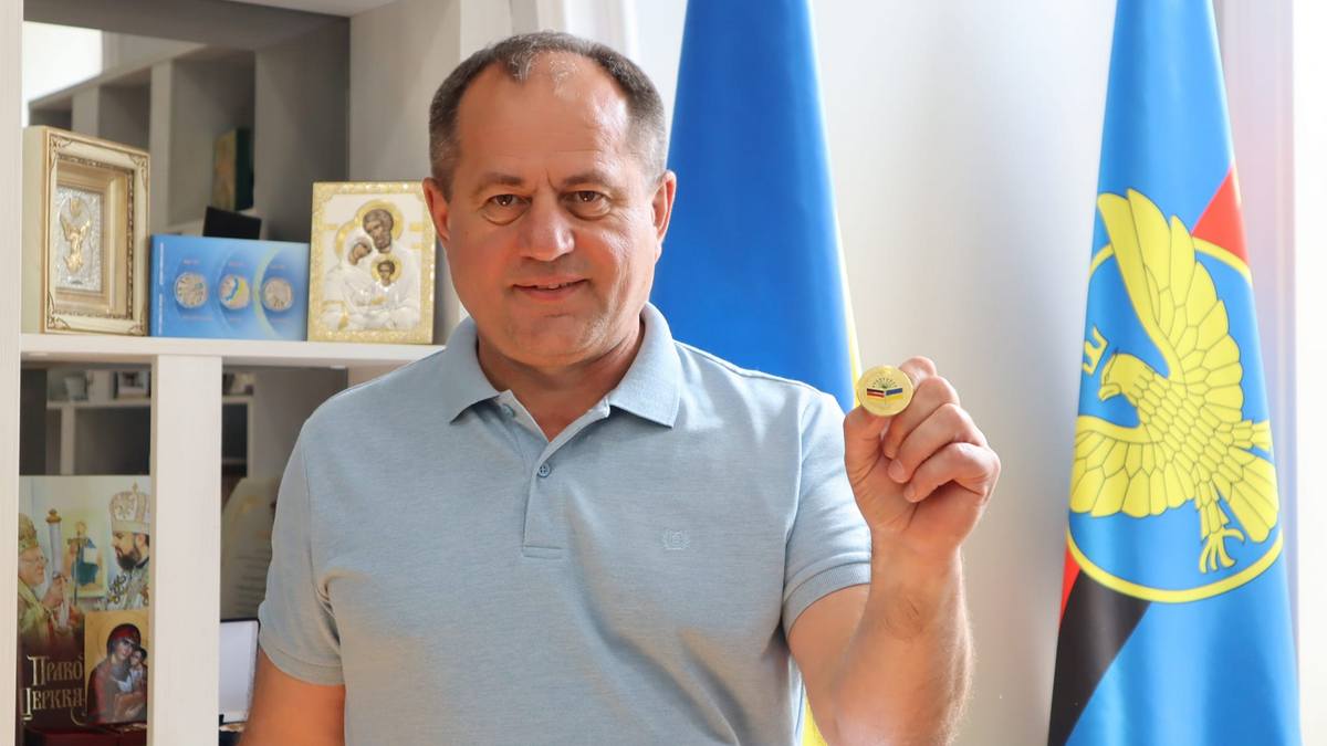 Задля чого міський голова Коломиї 9 разів виїжджав з України у 2023 році