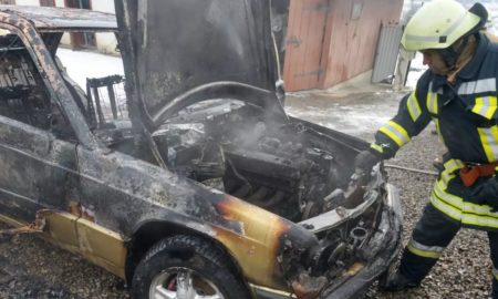 На Косівщині спалахнув автомобіль