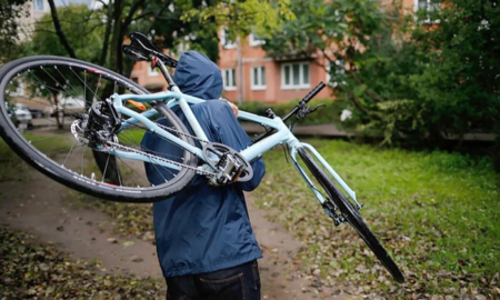 У Снятині чоловік вкрав велосипед і залишив його зламаним: дали 7 років тюрми