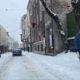 Як для пішоходів прибирають середмістя Коломиї від снігу