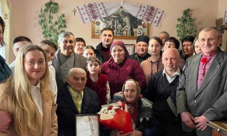 Її доля не була легкою: мешканка Коломийщини відсвяткувала 100-літній ювілей
