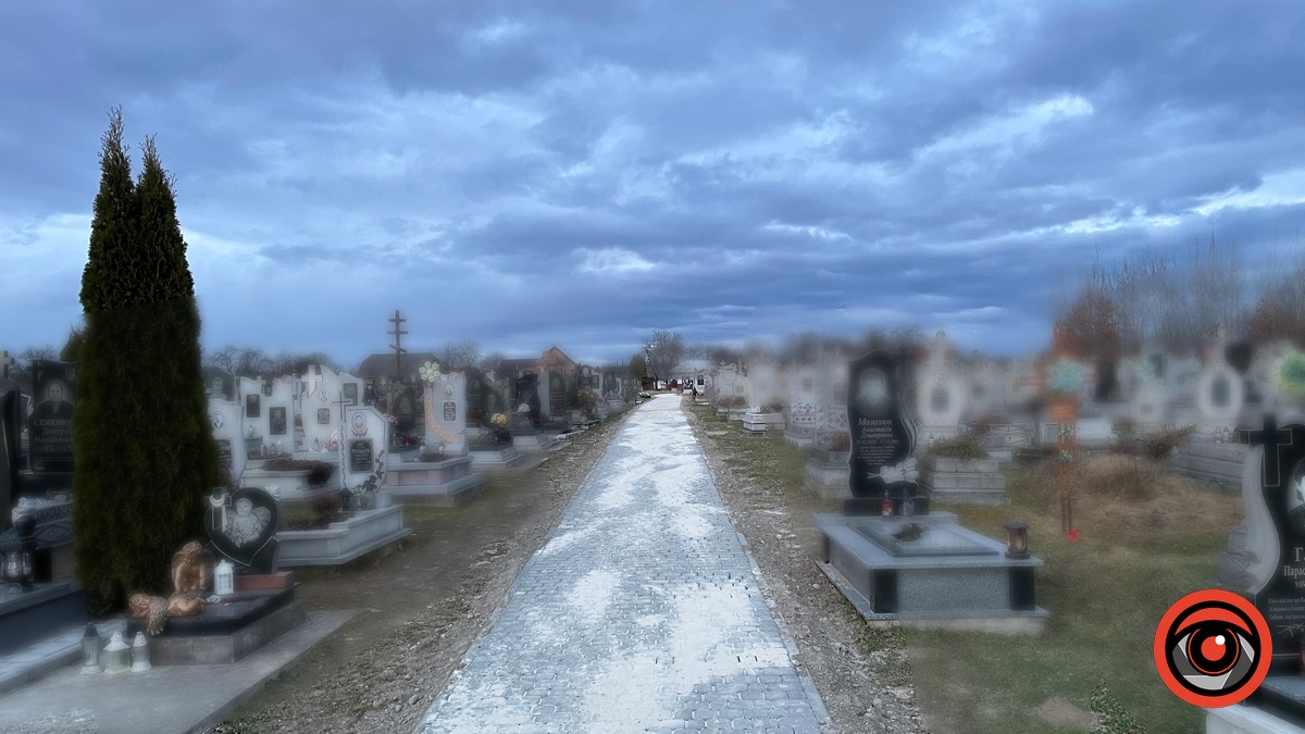 Мільйони - на кладовище: у Коломиї готуються робити доріжки на цвинтарі