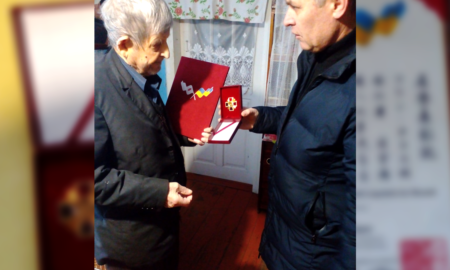 Політв’язень, учасник ОУН УПА Тарас Гулин отримав нагороду «Бойовий хрест» та Почесну грамоту Асоціації україністів Японії