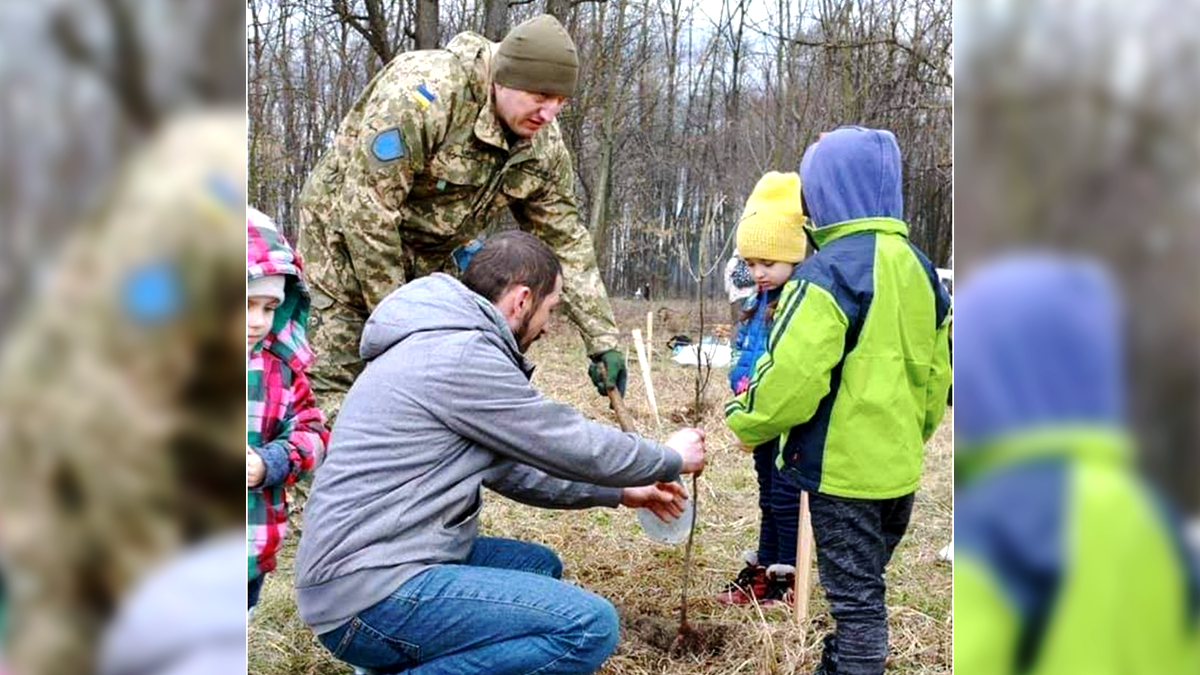 Коломиян просять приєднатися до толоки на Алеї Добровольців в Шевченківському парку