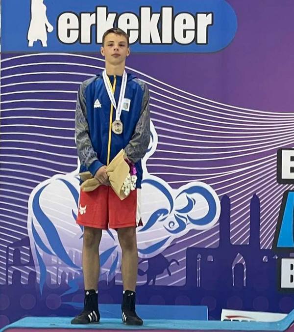 Боксер Богдан Тимчук привіз до Коломиї ще одну золоту медаль