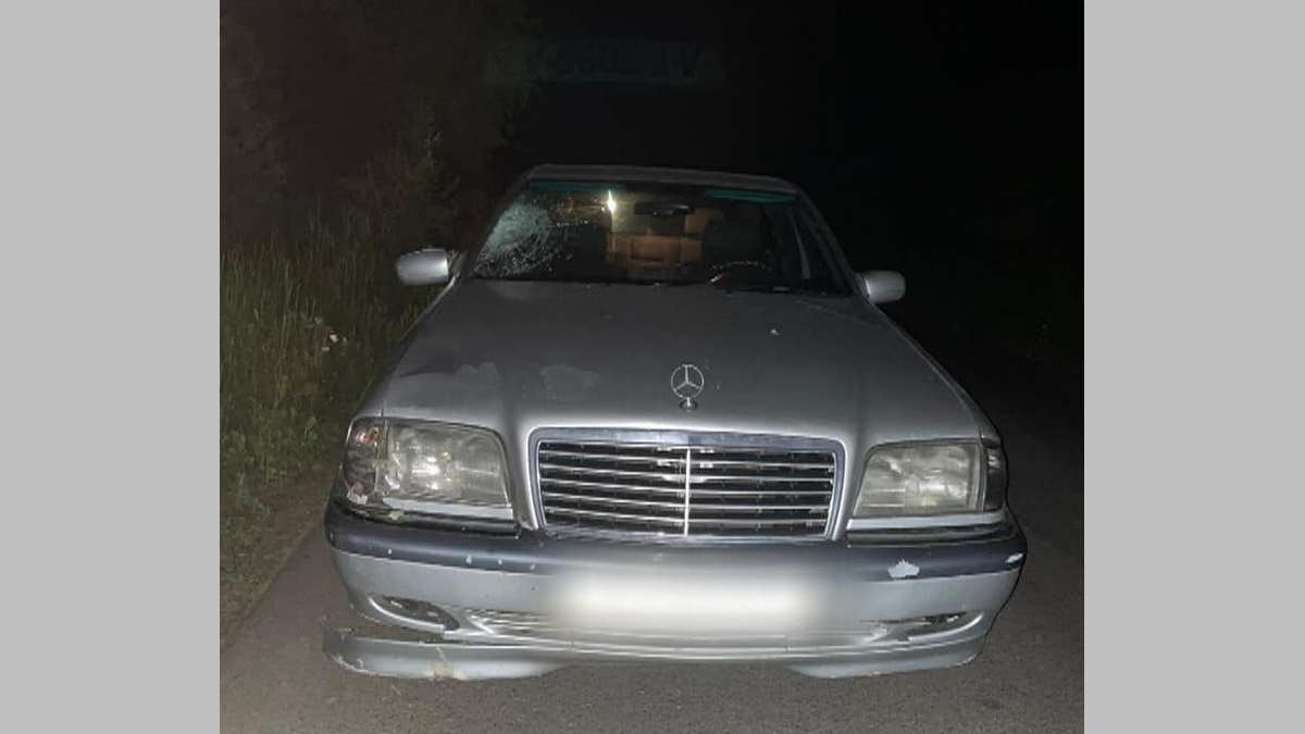 На Коломийщині водій "Mercedes" на смерть збив 14-річну дівчину