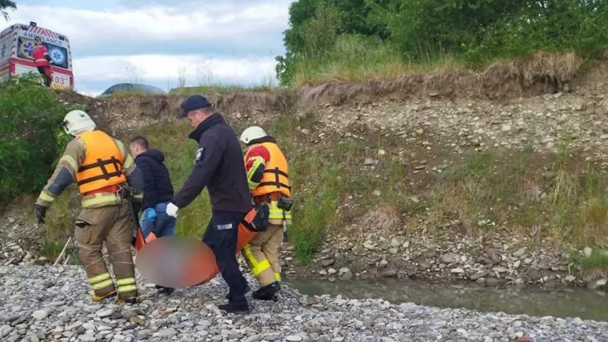 На Косівщині у річці, ймовірно, втопилася 24-річна жінка