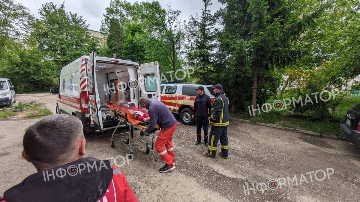 У Коломиї рятувальники допомогли жінці, яка впала і не могла самотужки підвестися