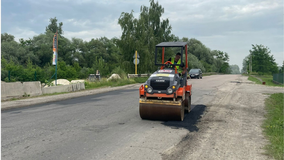 Між Городенкою та Незвисько провели ремонт дороги