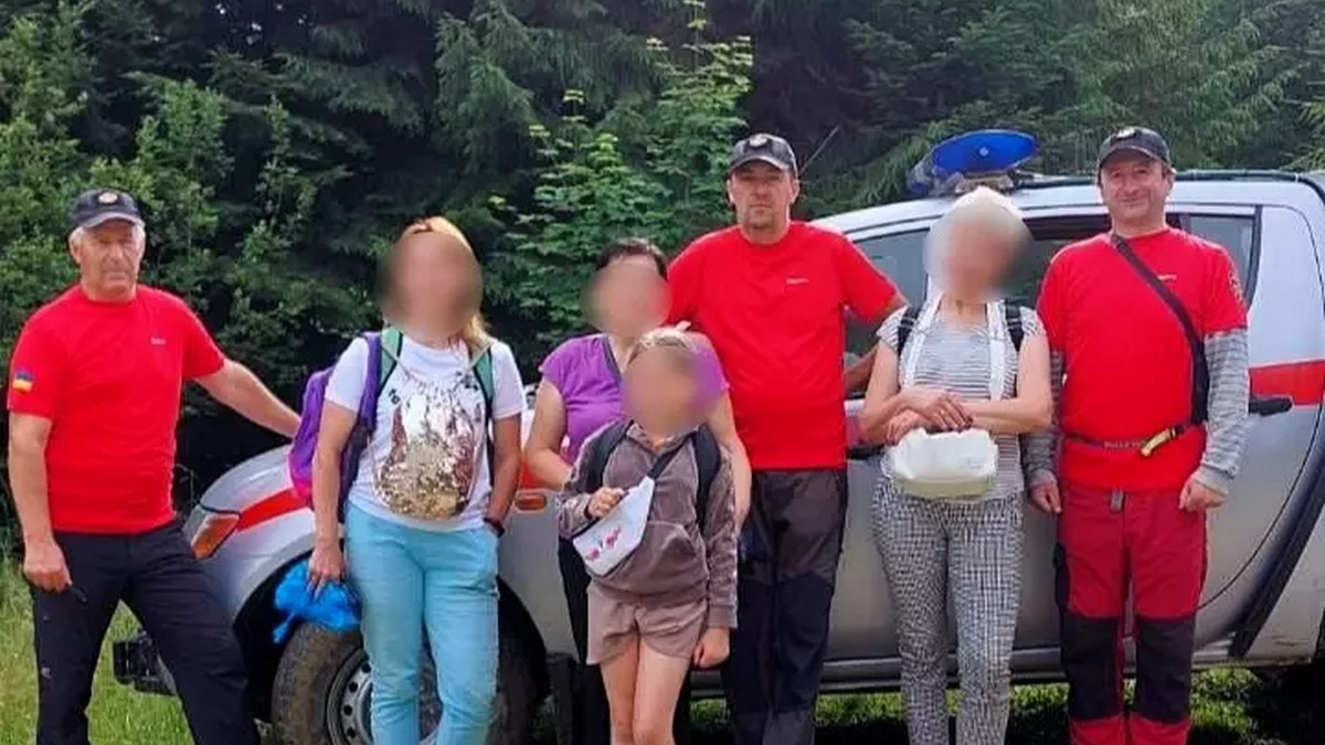 Дві туристки застрягли у горах на Надвірнянщині через погане самопочуття