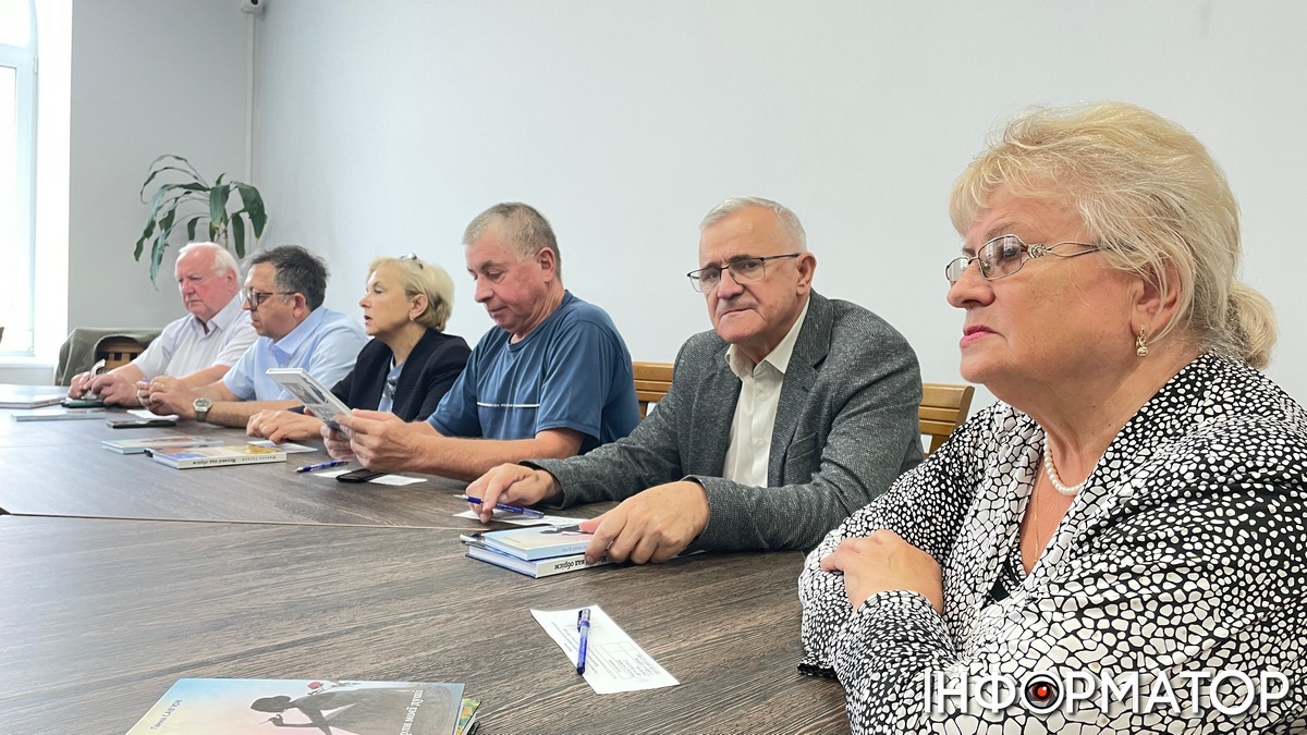 На премію ім. Тараса Мельничука подалось двоє поетів, але винагорода піде на інші потреби