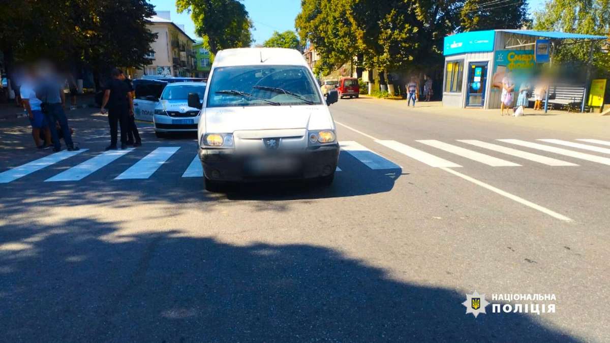 У центрі Снятина на пішохідному переході збили жінку