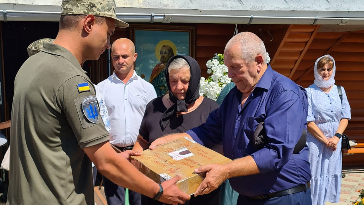 На Снятинщині батьки загиблого бійця придбали 6 дронів для "едельвейсів"