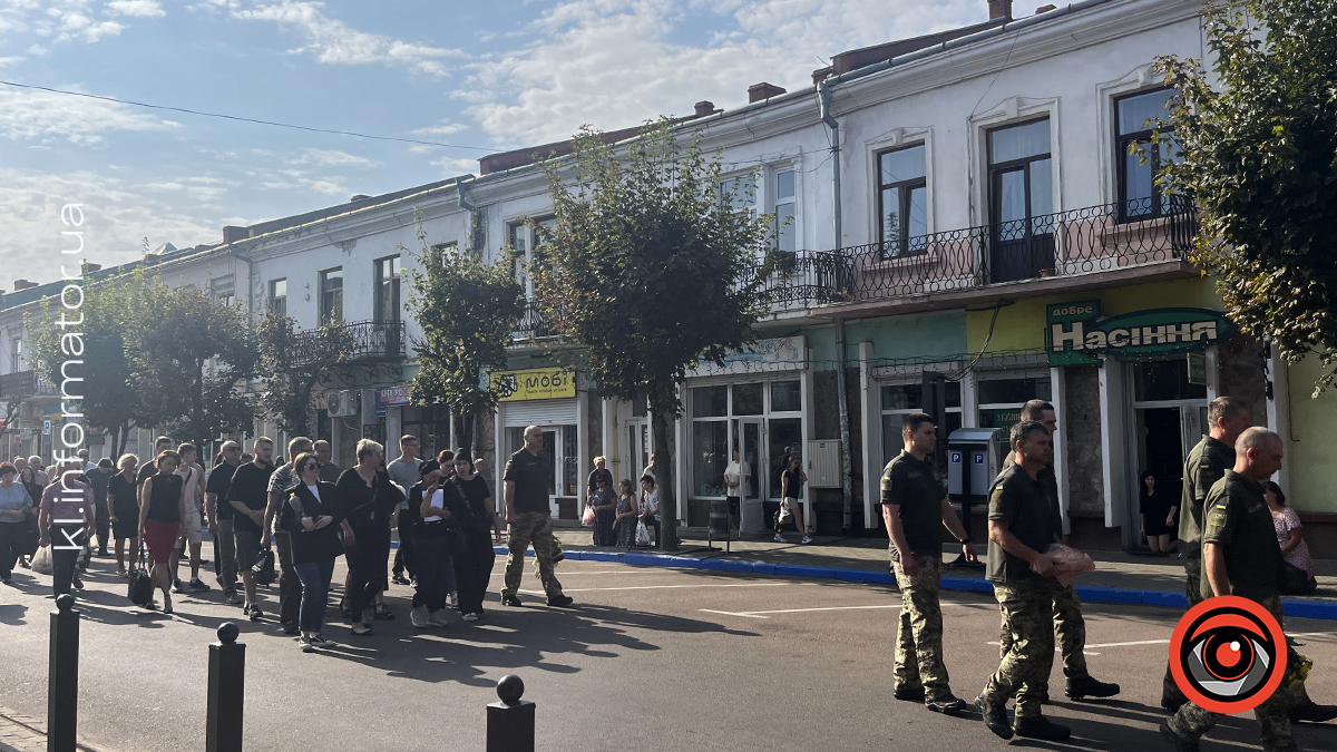 У Коломиї провели в останню дорогу 24-річного захисника Данила Нечволода