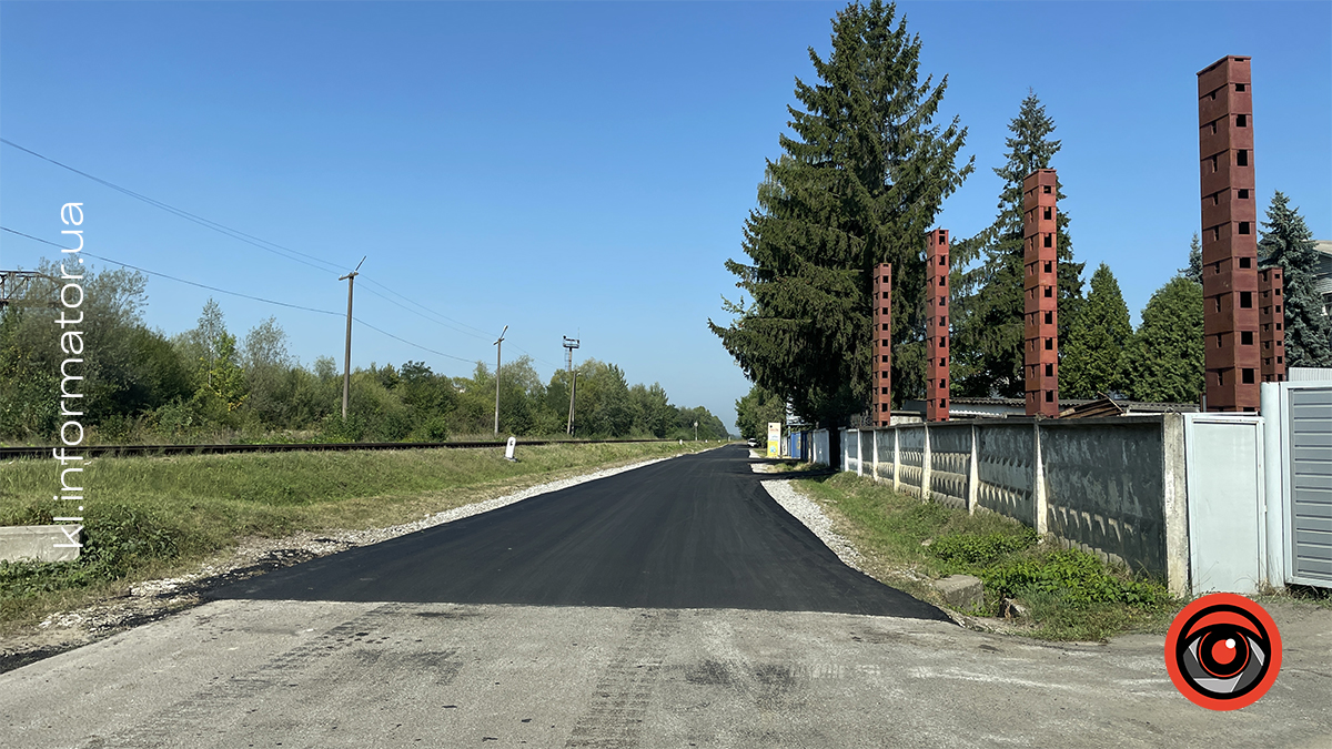 Десятки метрів свіжого асфальту: новий вигляд вул. Аеропортної у Коломиї