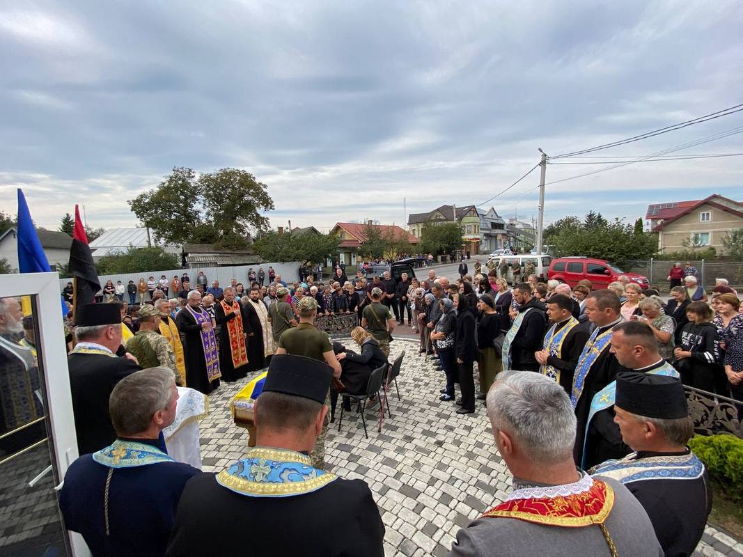 Городенківська громада віддала шану Герою Михайлу Лазорку