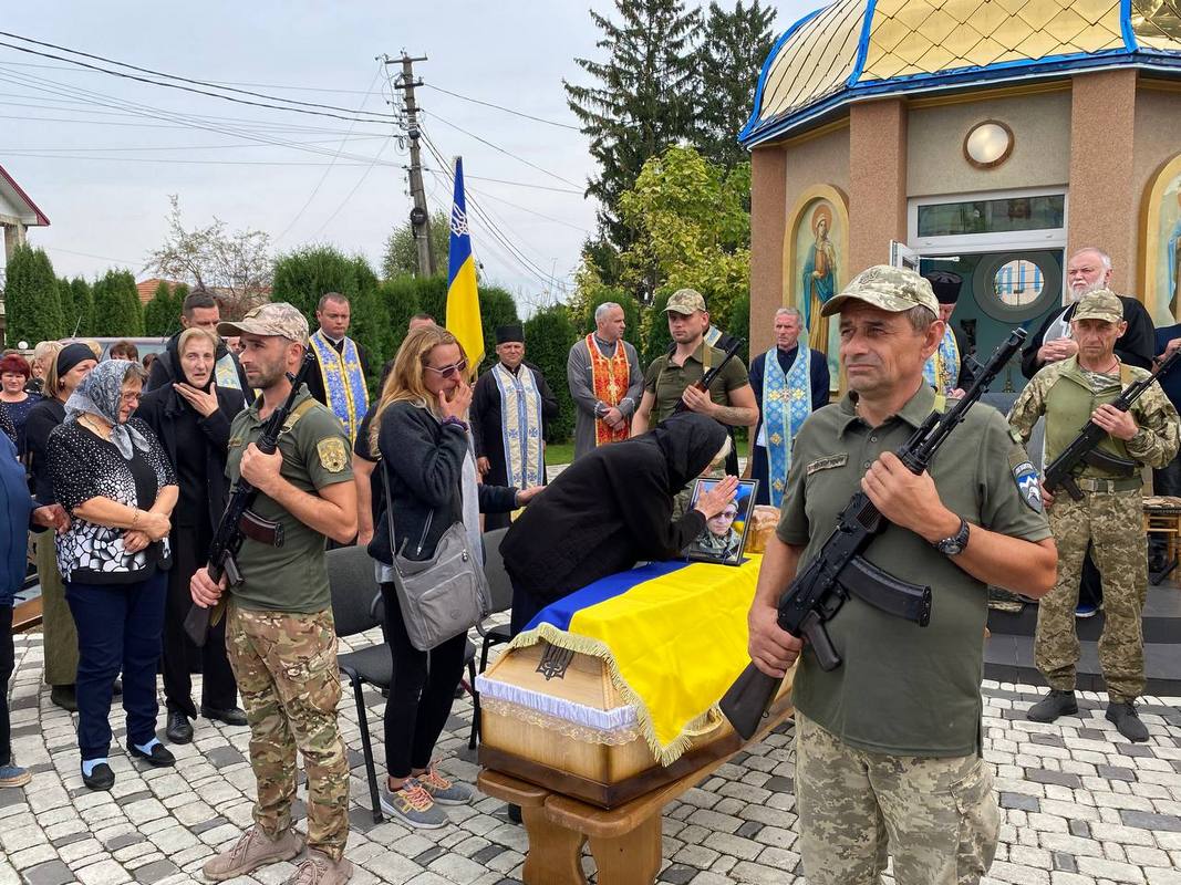 Городенківська громада віддала шану Герою Михайлу Лазорку