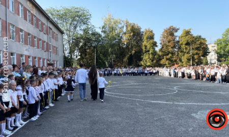 60-ий перший дзвоник: У Коломийському ліцеї №2 пройшла ювілейна урочиста лінійка