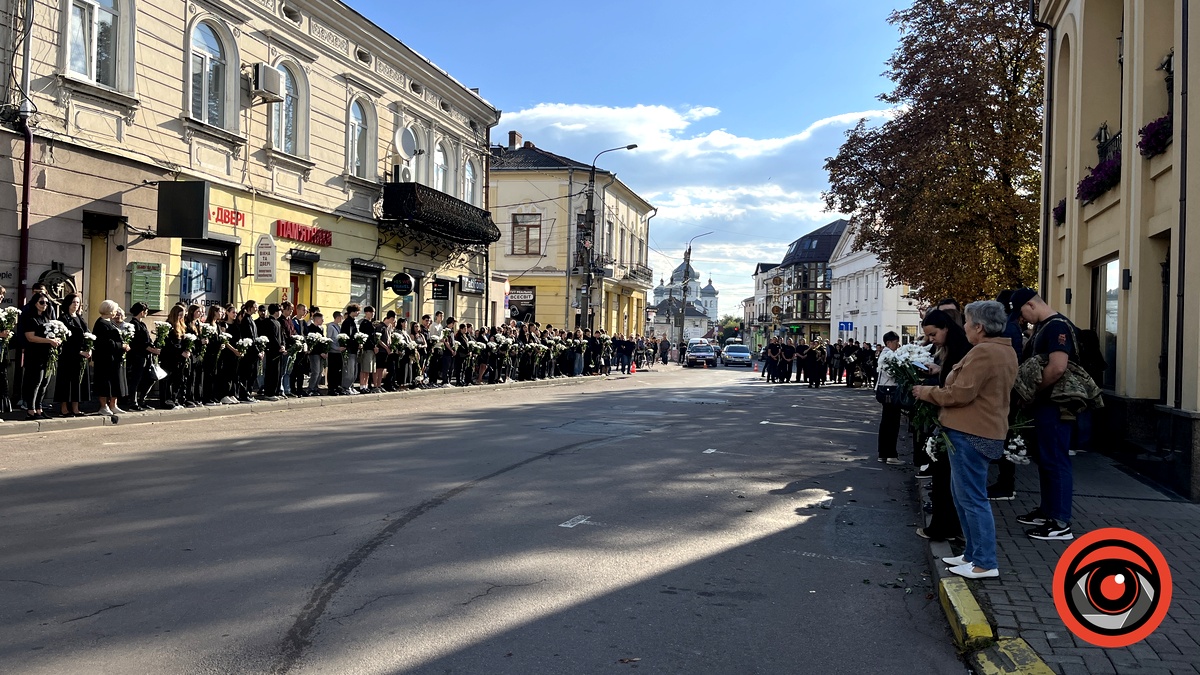 Мешканці Коломиї провели в останню путь Героя Антона Дмитерка