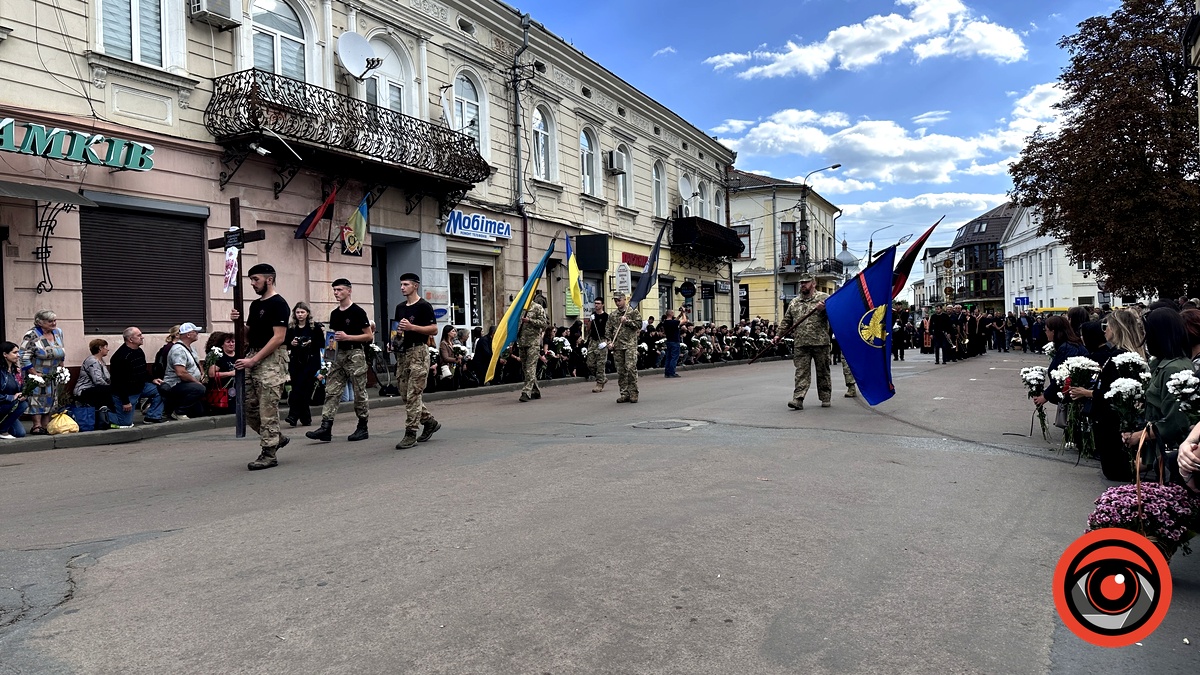 Мешканці Коломиї провели в останню путь Героя Антона Дмитерка