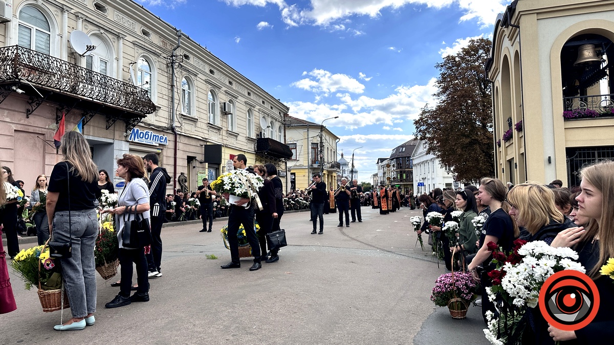 Мешканці Коломиї провели в останню путь Героя Антона Дмитерка