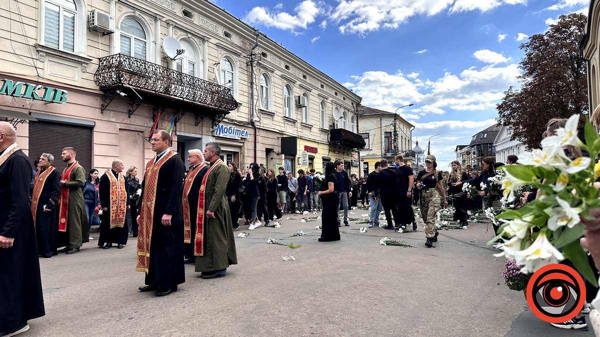 Мешканці Коломиї провели в останню путь Героя Антона Дмитерка