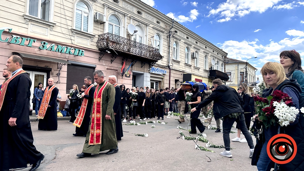 Мешканці Коломиї провели в останню путь Героя Антона Дмитерка