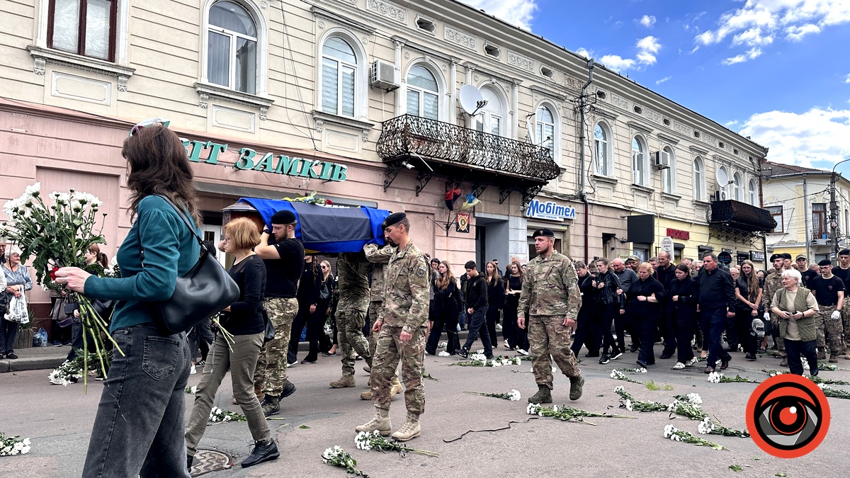 Мешканці Коломиї провели в останню путь Героя Антона Дмитерка