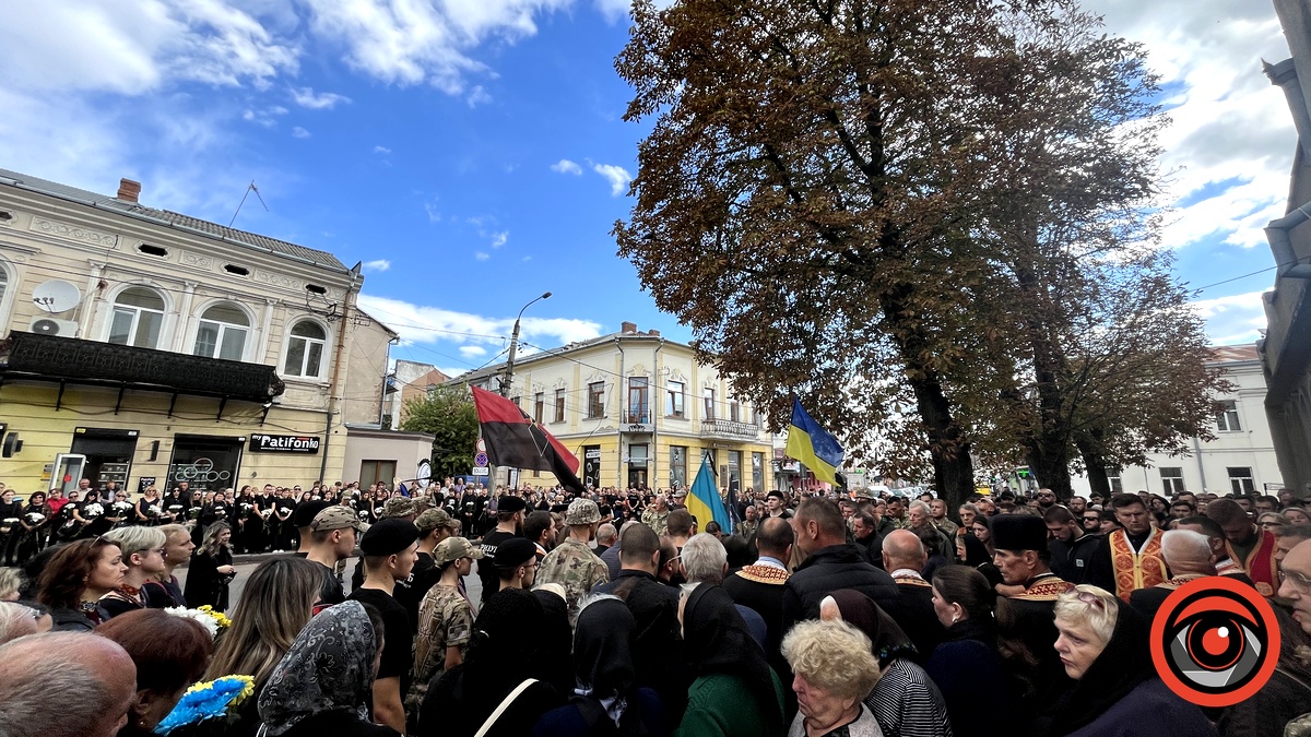 Мешканці Коломиї провели в останню путь Героя Антона Дмитерка