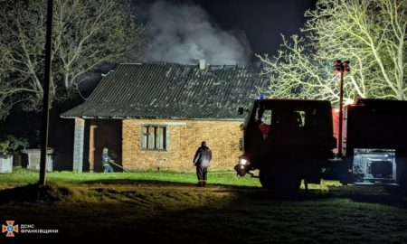 У палаючому будинку на Косівщині загинув чоловік