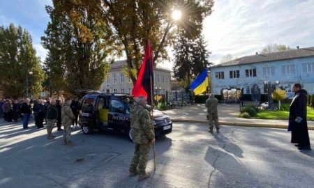 У Городенці попрощалися із померлим захисником Віталієм Бойком