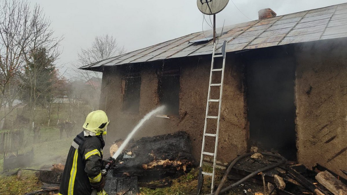 На Коломийщині у вогні загинула жінка