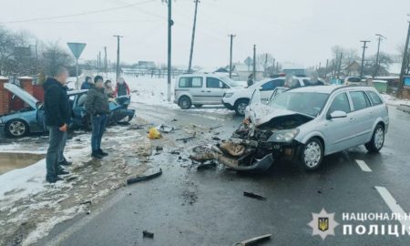 Винуватець ДТП був напідпитку: деталі автотрощі у Ценяві