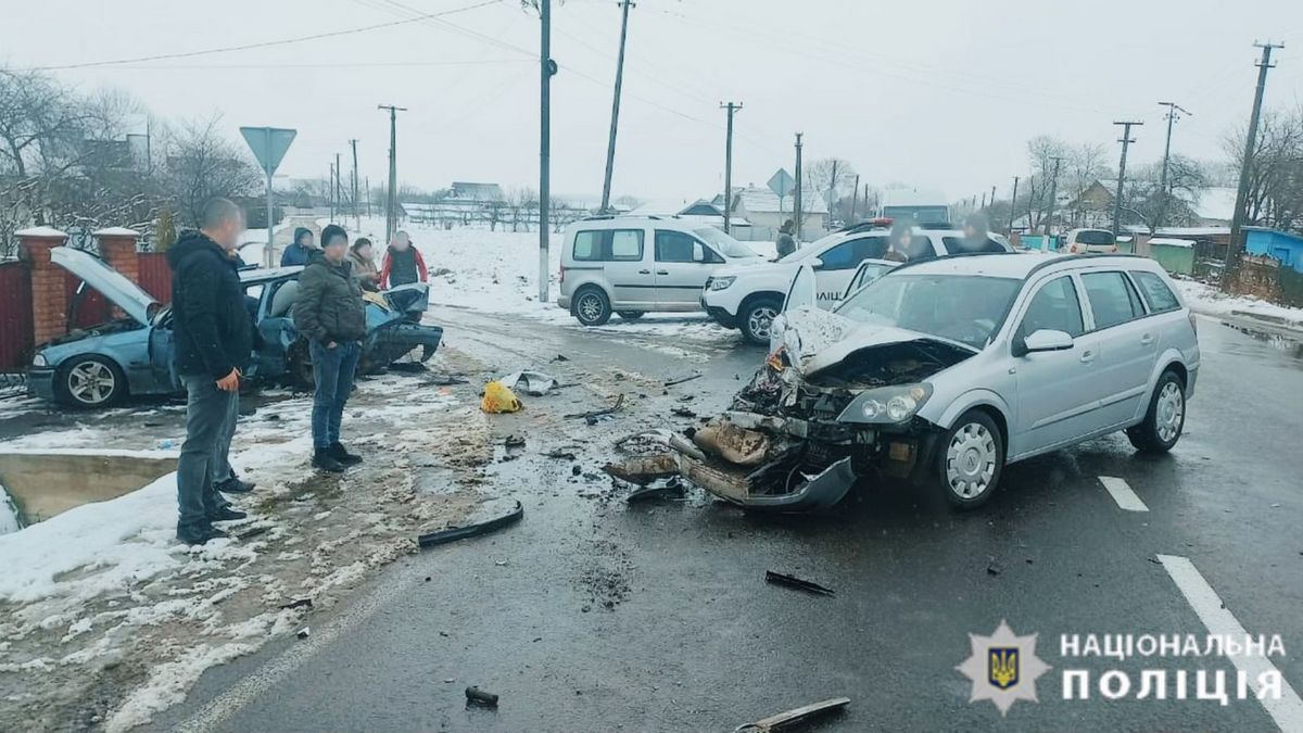 Винуватець ДТП був напідпитку: деталі автотрощі у Ценяві