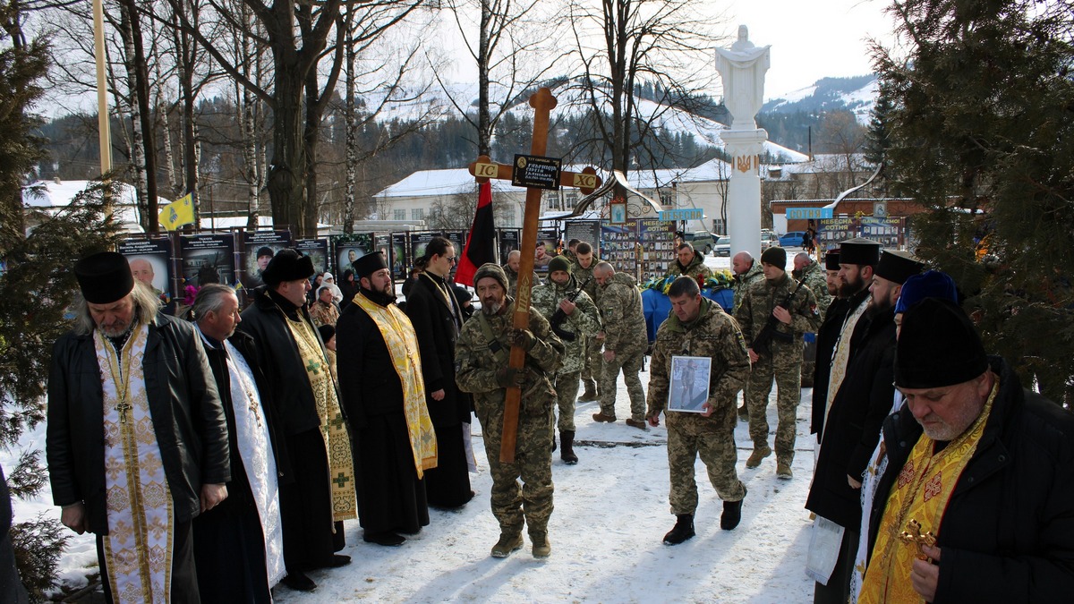 У Верховині віддали данину шани полеглому воїну Сергію Гаврищуку