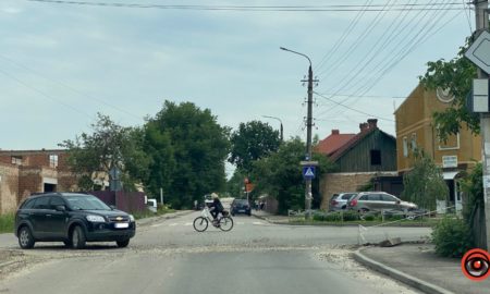 Встановити світлофор на перехресті, де часто трапляються автотрощі, пропонують у Коломиї