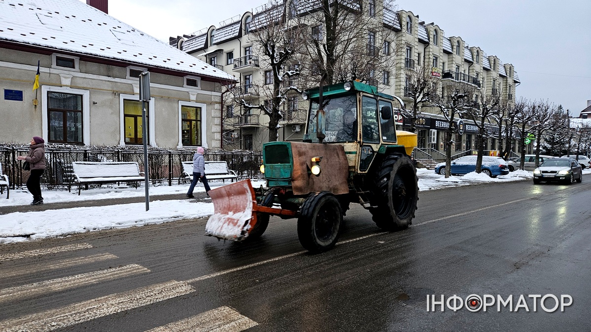 Як комунальники Коломиї працювали вночі