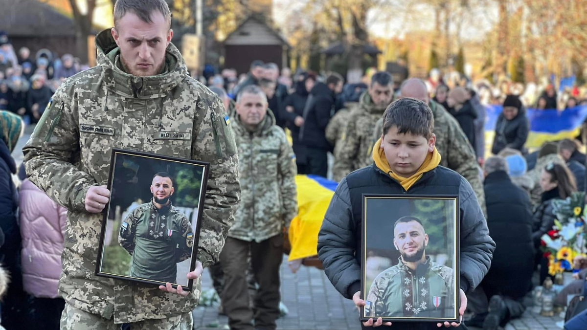 В Отинійській громаді зустріли тіло загиблого Героя Володимира Крицького