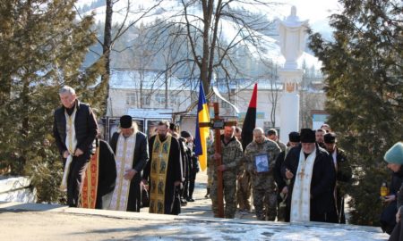 Назавжди 21: у Верховині віддали останню шану Герою Владиславу Іванському