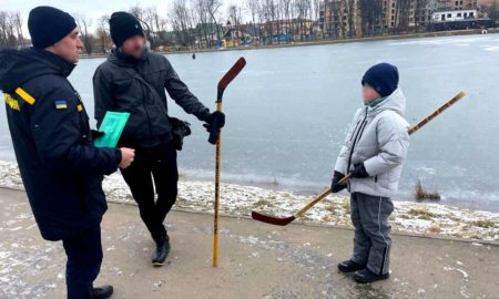 На лід - зась! Рятувальники попереджали коломиян про небезпеку