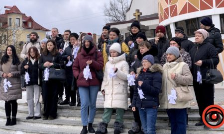 У Коломиї традиційно провели акцію "Ангели памʼяті"